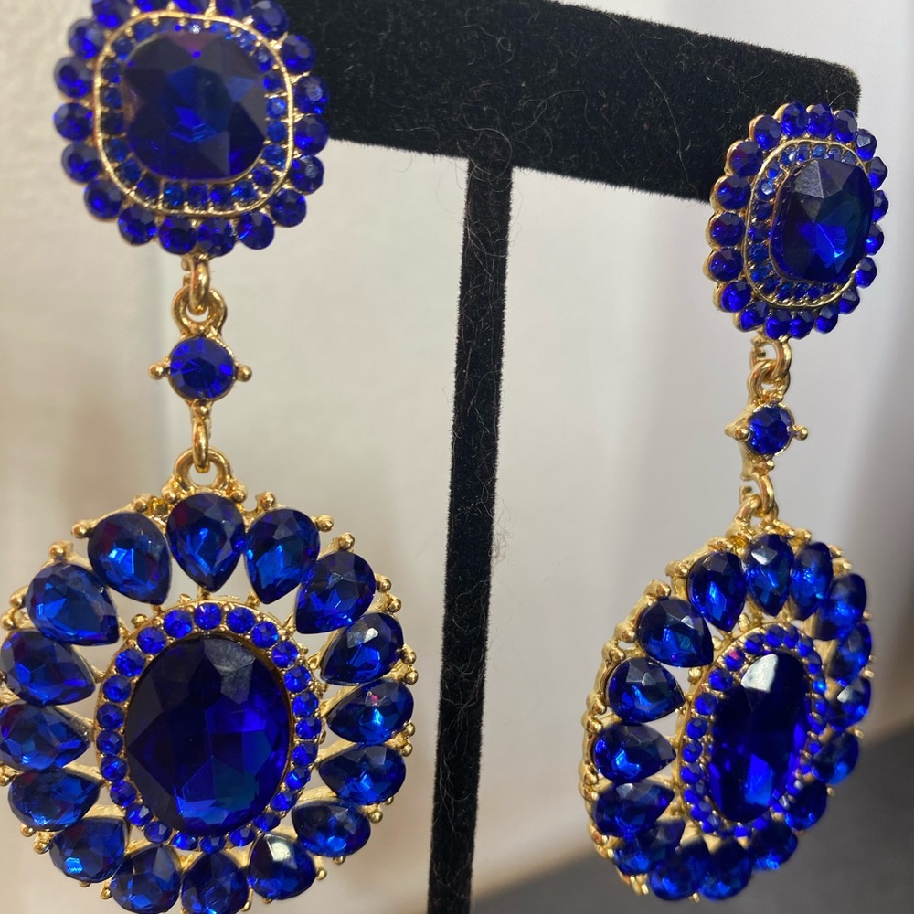 Gorgeous Chandelier Crystal Earrings